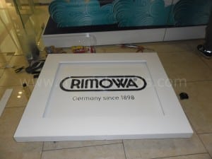 rimowa01 signage maker