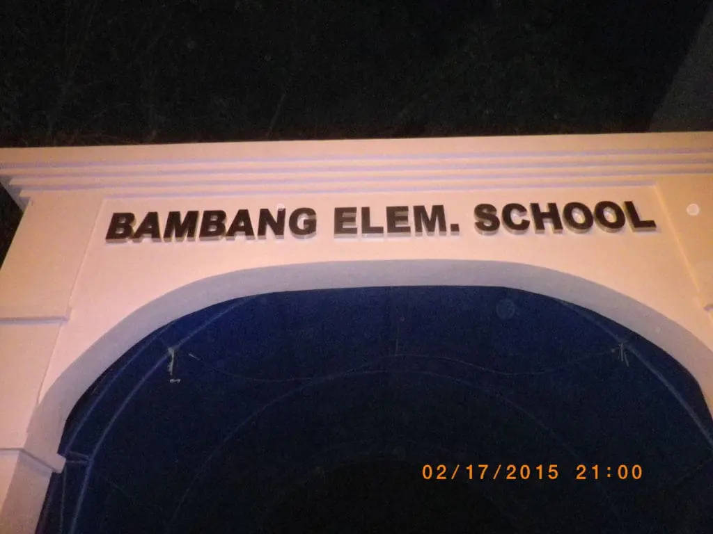 Jessica store acrylic building signage, glass walls, mannequins, and racks of clothes in Quezon City by M&G Global Ads.