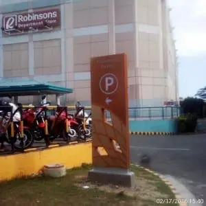 Acrylic outdoor Promenade Parking signage for Robinsons Department Store in Quezon City, by M&G Global Ads.