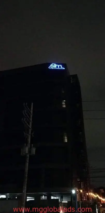 building signage | signage maker | SIM