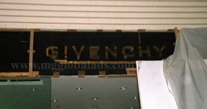 givenchy_Signage_maker