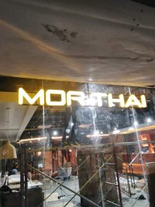 Mor Thai restaurant signage | acrylic signage |MET LIVE mall signage