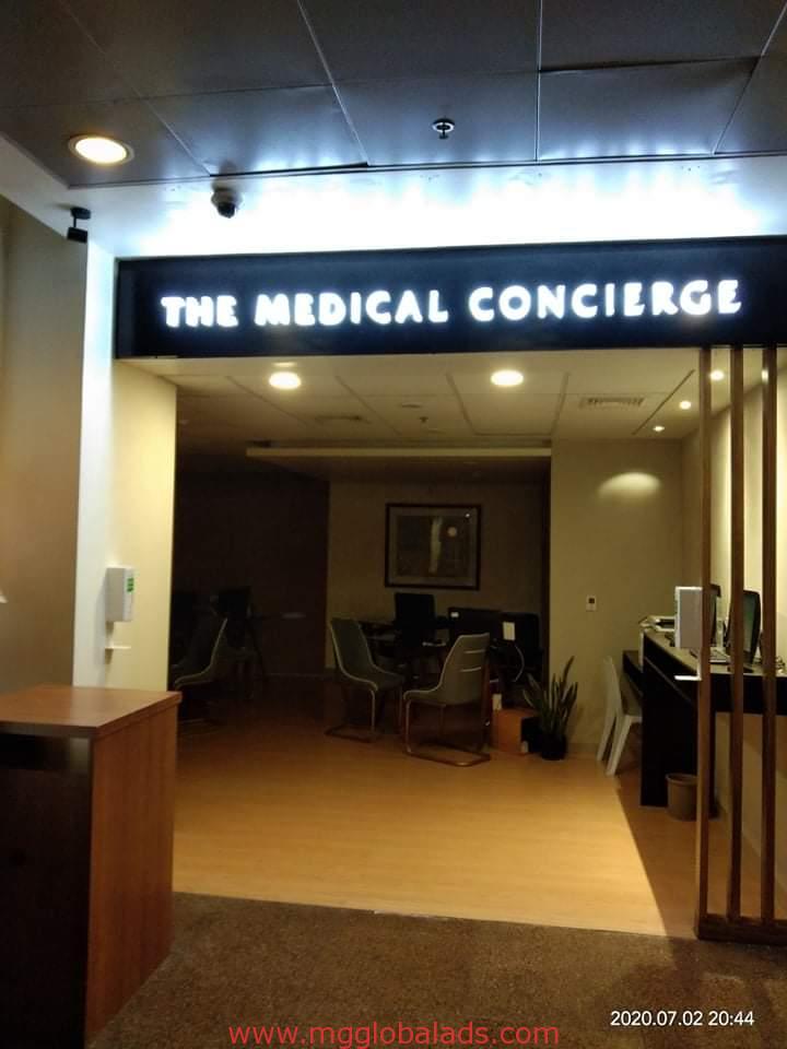 hospital-signage-acrylic-sign-the-medical-concierge