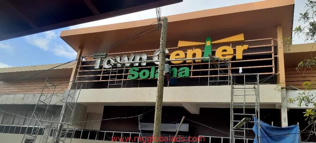 sign maker | building sign | town center solana