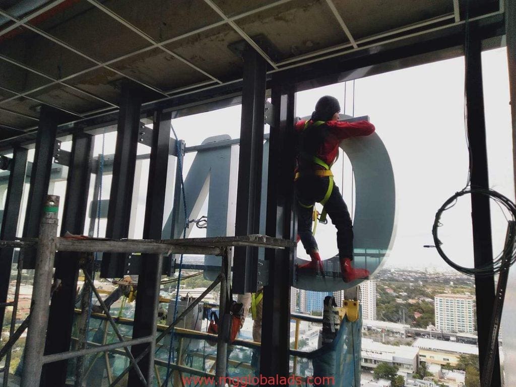 building sign | sign maker | one trium