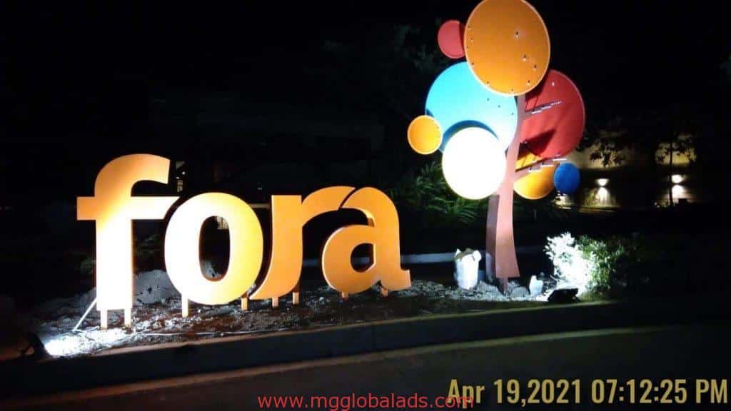 fora | acrylic sign maker | pedestal signage