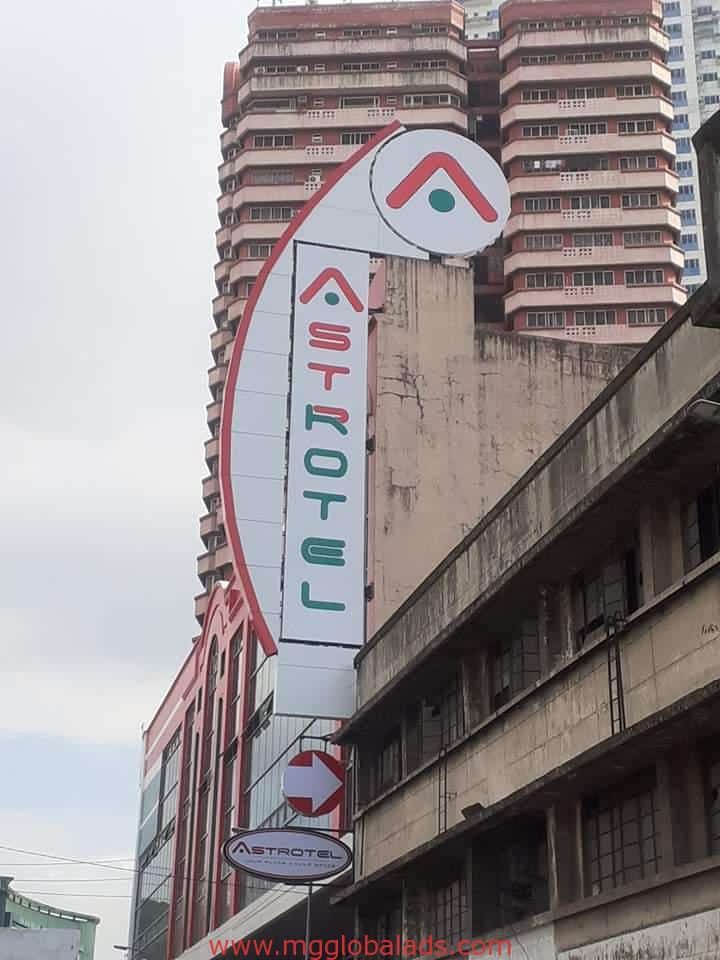 installation building sign | hotel signage | Astrotel