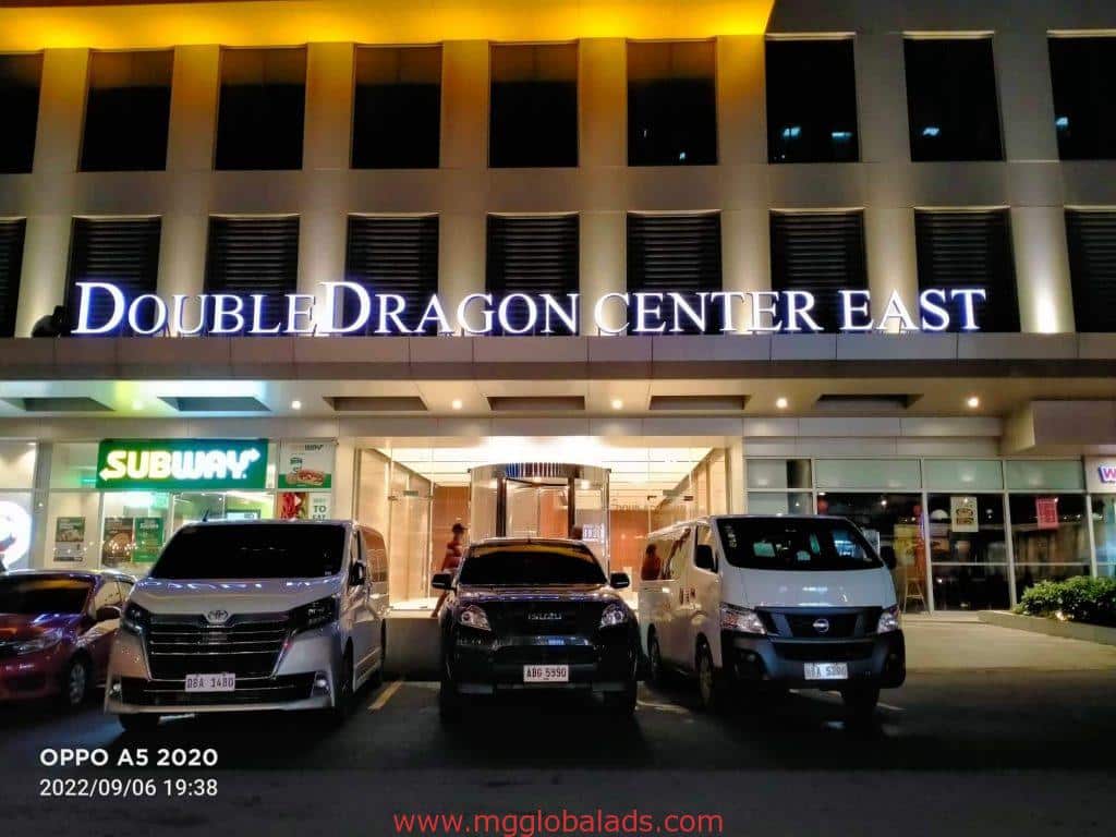 sign maker | Double Dragon East