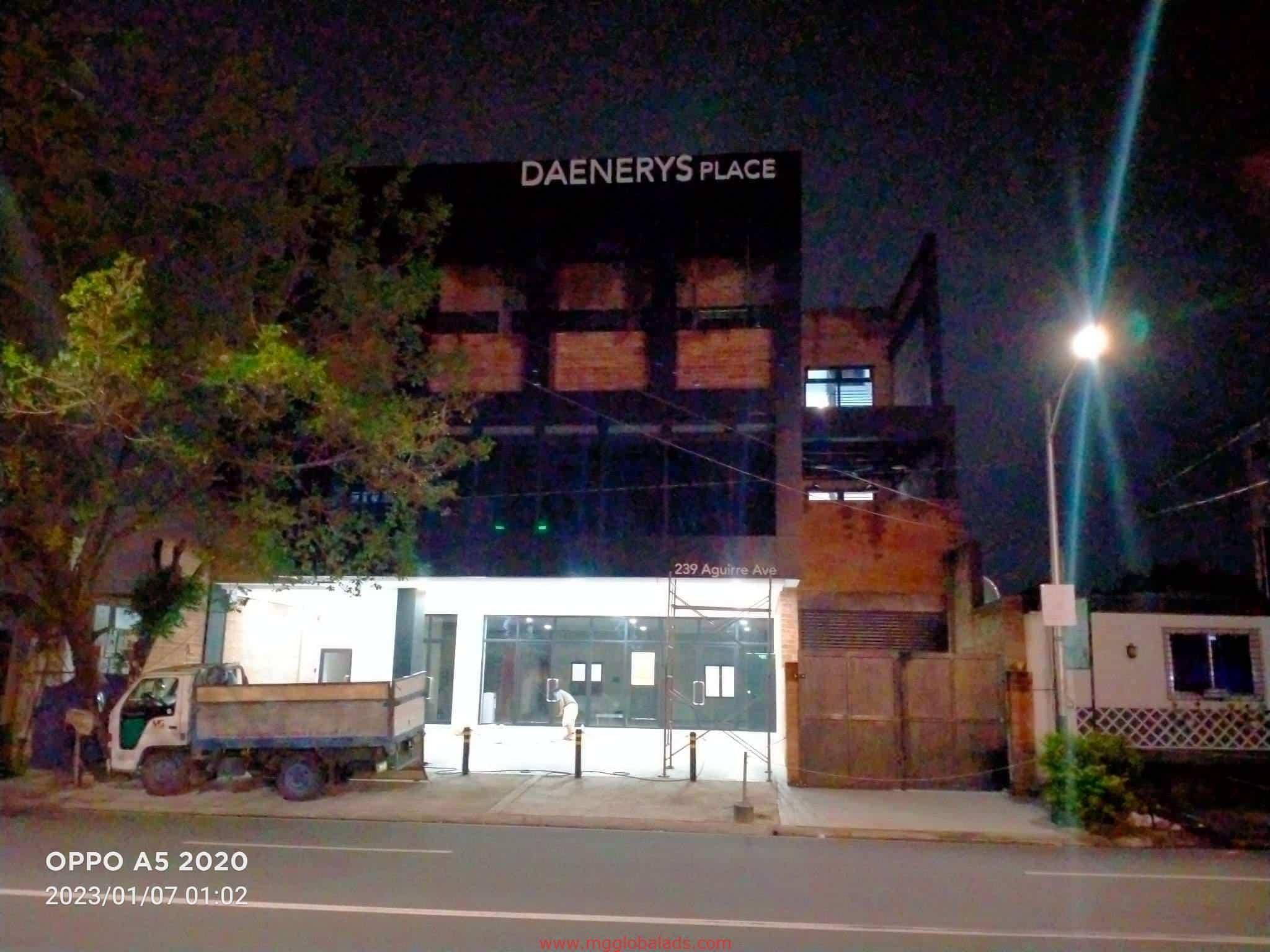 Building signage | daenerys place