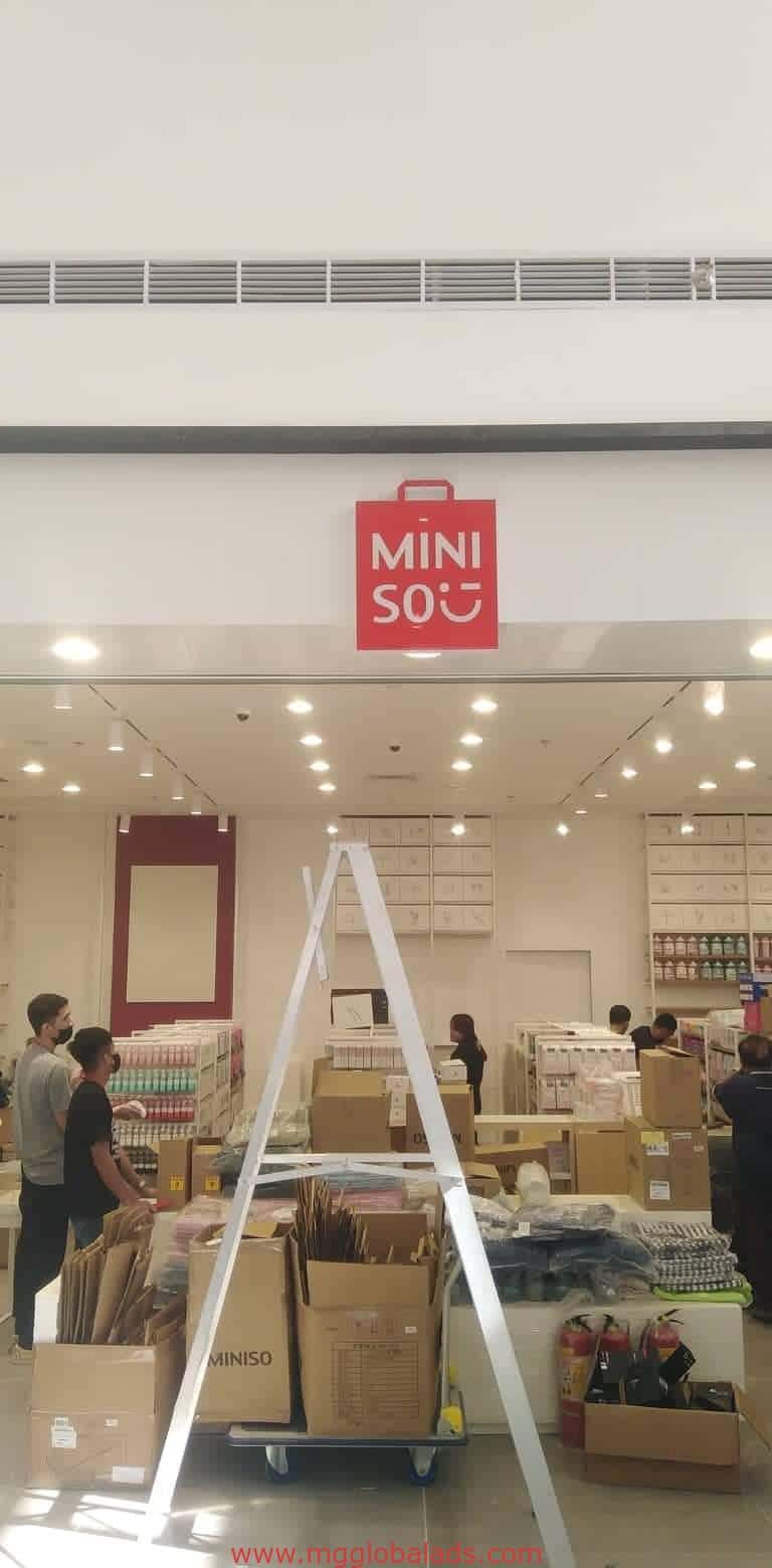 acrylic sign | miniso