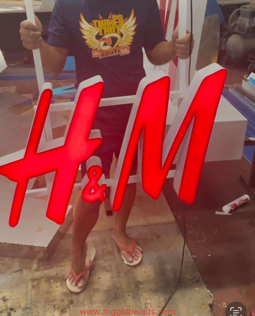 acrylic signage | H&M