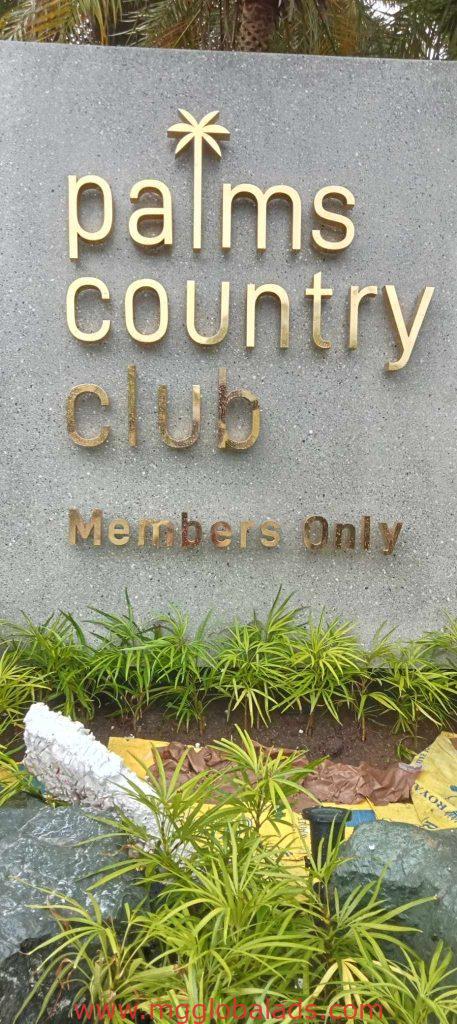 brass sign | palms country club