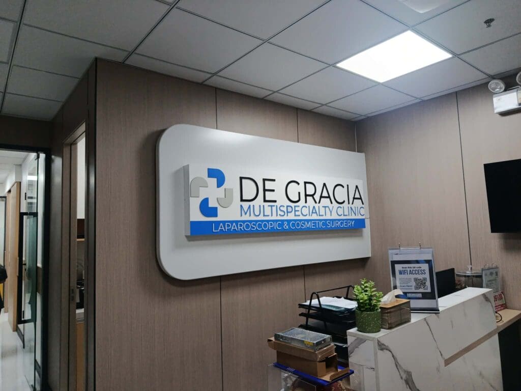 Indoor acrylic signage for De Gracia Multispecialty Clinic, Metro Manila, sign maker Philippines by M&G Global Ads.