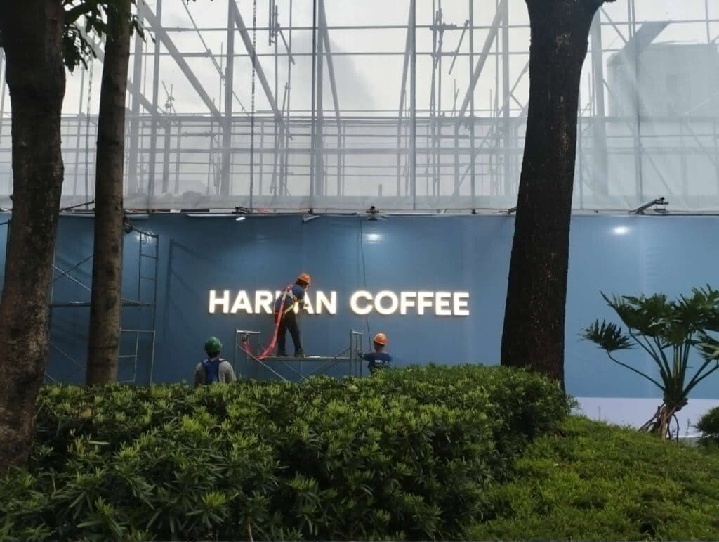 LED illuminated acrylic signage for Harian Coffee installed by sign maker Philippines, Metro Manila, by M&G Global Ads.