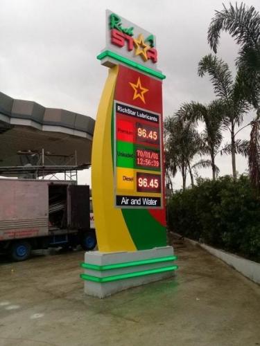 gas-station-pylon-sign