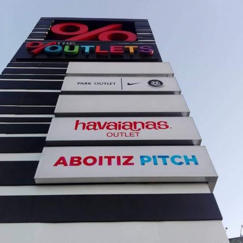 the-outlets-signage-acrylic-signage-pylon-post-sign-maker-philippines-pylon-signs