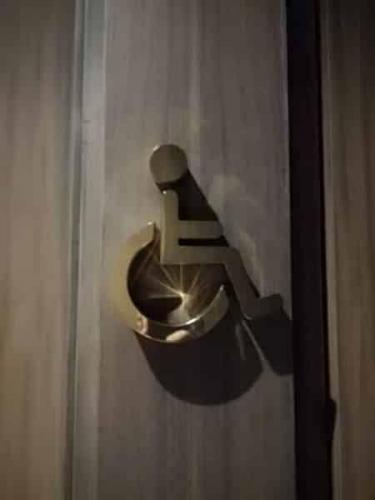 door-symbol-disable-room-signage-brass-engraving