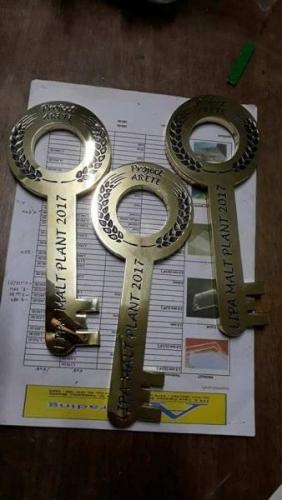 brass-key-engrave