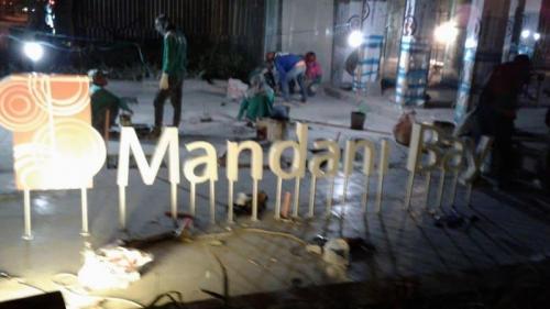 mandani-bay-stainless-signage-5