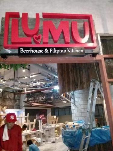 lumu - acrylic sign - restaurant signage