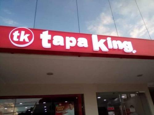 tapa king - acrylic sign - restaurant signage